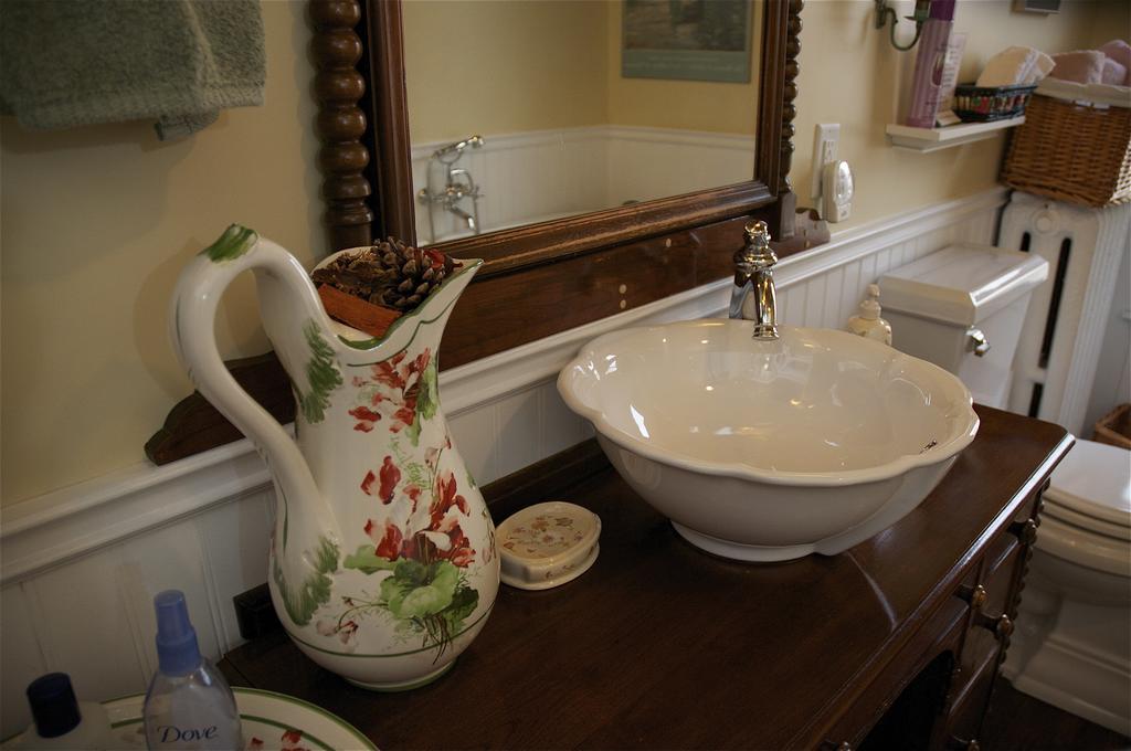 Bed & Breakfast Bondy House Bed & Breakfast Amherstburg
