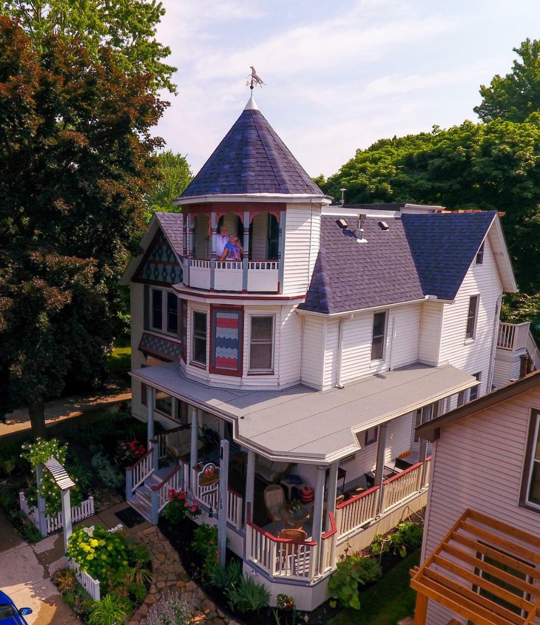 Bed & Breakfast Bondy House Bed & Breakfast 2*